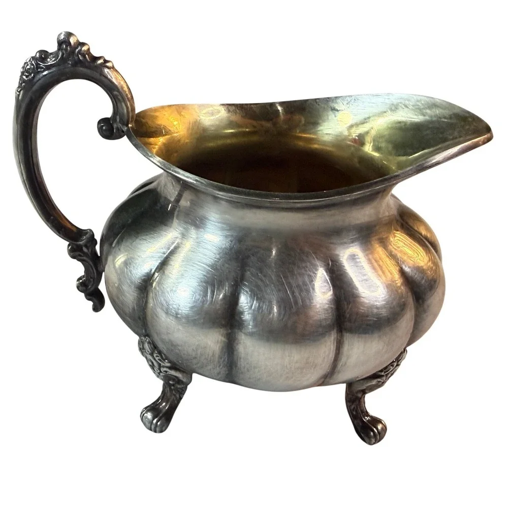 Vintage Oneida Tudor Plate Henley Silverplate‎ Gravy Boat & Melon Creamer Set